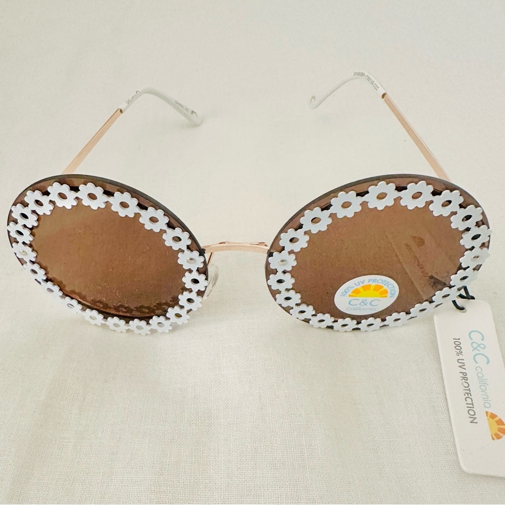 C&C California Brown Sunglasses with White Daisy Pattern Accents - Picture 2 of 7
